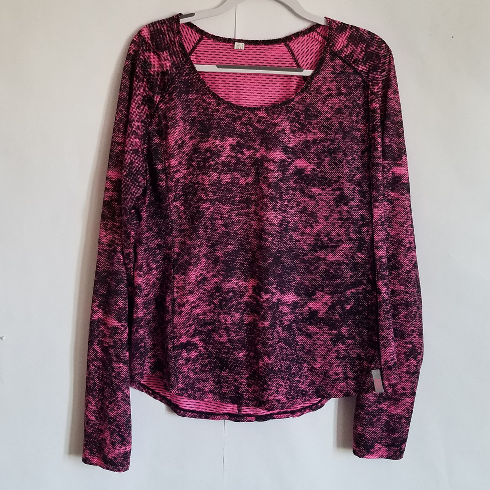 Under Armour Top Pocket at back waist. XL-XXL
